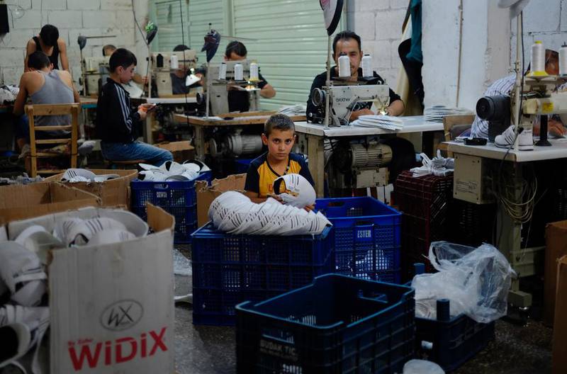En syrisk flyktning som jobber på et kobberverksted i Gaziantep sørøst i Tyrkia.
