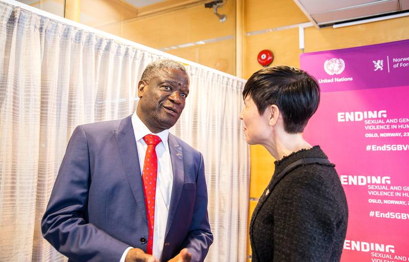 Mukwege i samtale med Norges utenriksminister Ine Marie Eriksen Søreide under konferansen «Ending Sexual and Gender-based Violence in Humanitarian Crises».