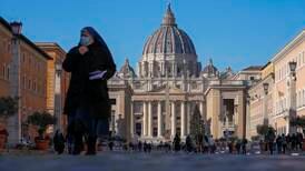 Vatikanet etterforsker overgrepsanklager mot 251 spanske prester
