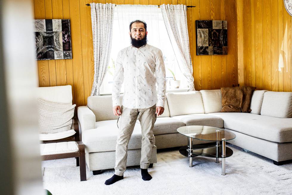 Daglig leder i NORWAY HALAL TOURS AS, Taleeb Kahn fotografert på hjemmekontoret i Skjetten.Han spesialiserer seg i å lage ferieturer som er Halal.