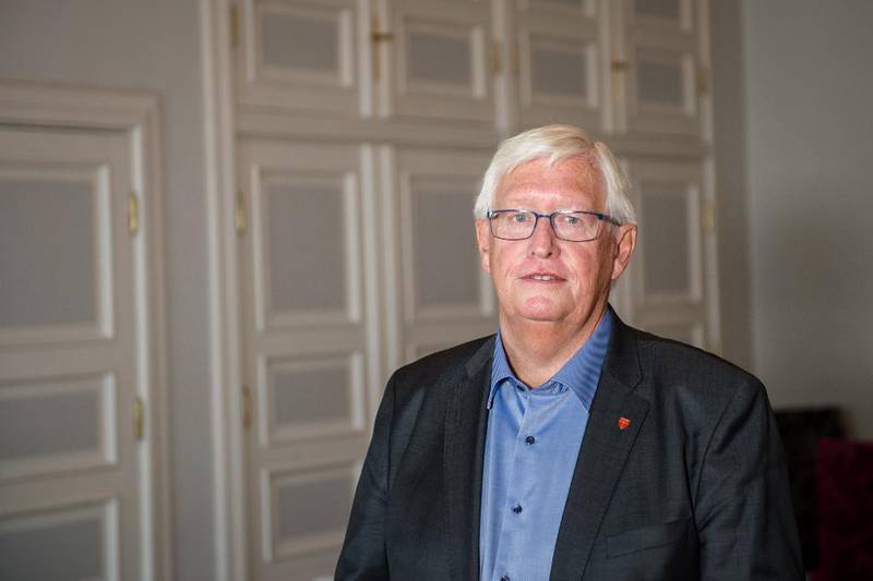 Kirkerådsdirektør Jens-Petter Johnsen er tilfreds med signaler fra Kulturdepartementet om at paragraf 16 i Grunnloven ikke skal endres.
