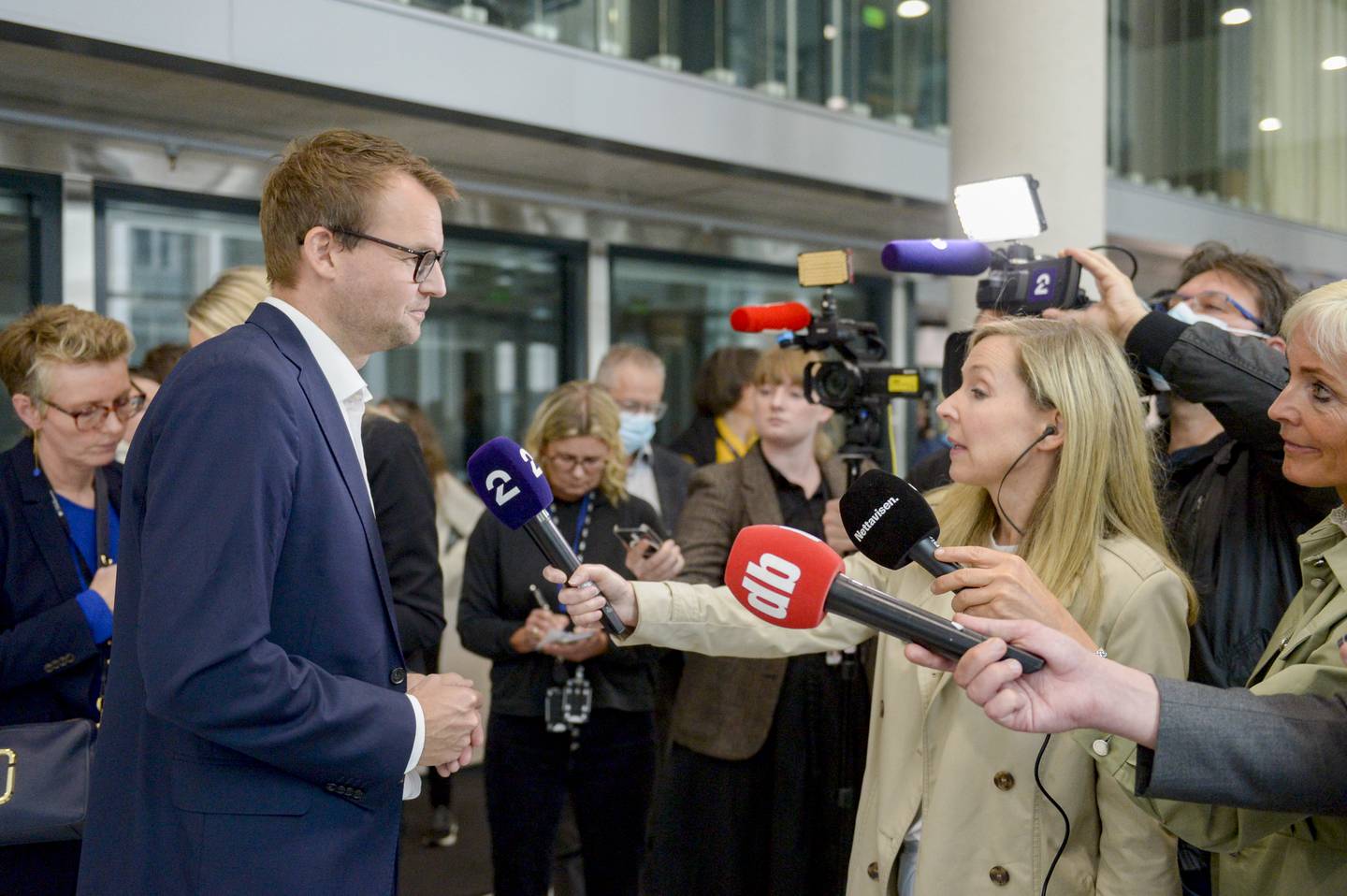 SPØRSMÅL: Et samlet Presse-Norge var på plass da Kjell Ingolf Ropstad fortalte at han går av som KrF-leder og barne- og likestillingsminister