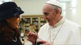 Ber paven bli fredsmekler
