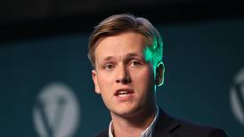Unge Venstre-leder ber kongen stille i dødshjelp-debatt på politisk kvarter