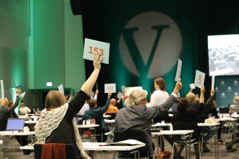 Gardermoen 20200926. 
Stemmegiving under avstemningen i forbindelse med landsmøtet  til Venstre på Gardermoen/POOL
Foto: Geir Olsen / NTB