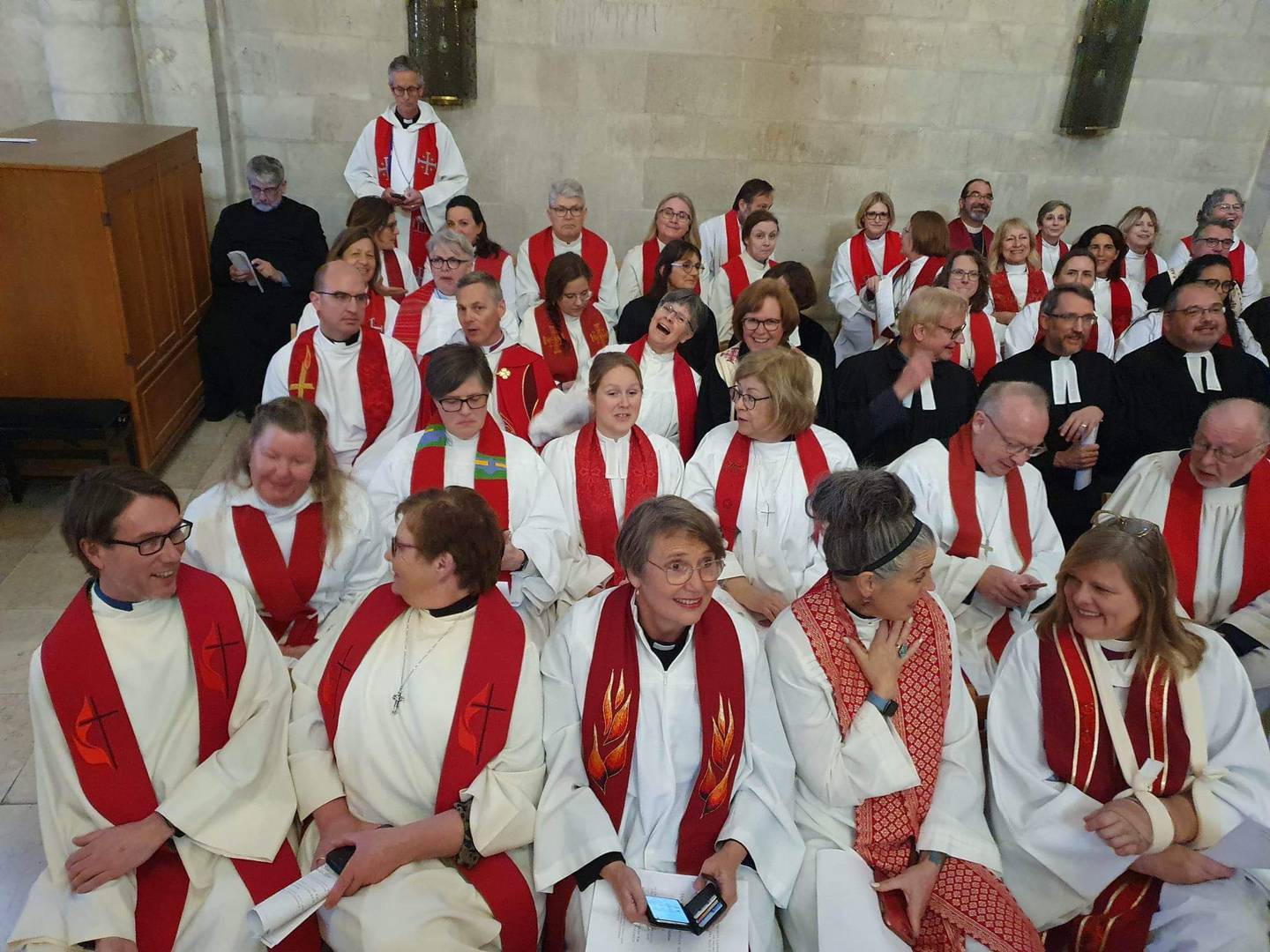 Ordinasjon Sally Azar, Jerusalem. Fyrste kvinnelege prest