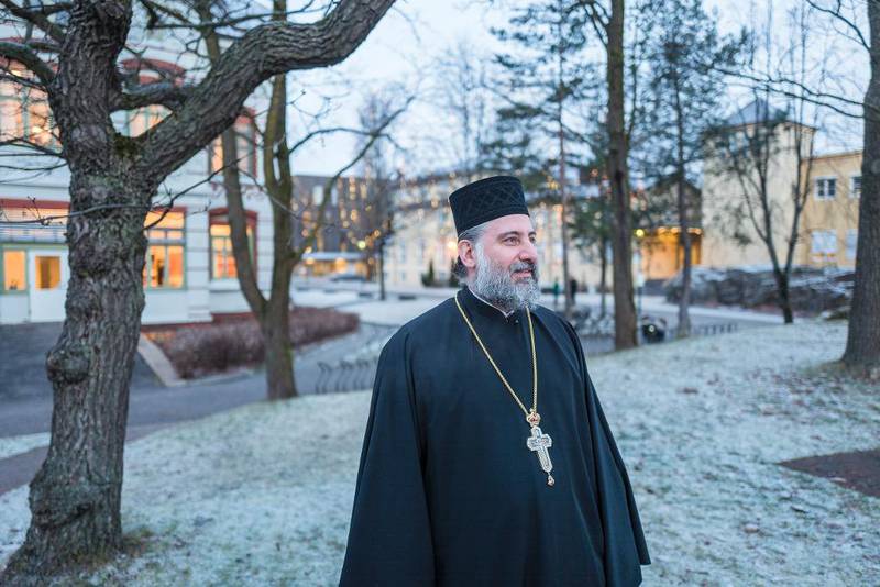 Fader Alexi Chehadeh leiar DERD, hjelpeorganisasjonen til den gresk-ortodokse kyrkja i Syria. Han vonar på ei fredsløysing i 2016.