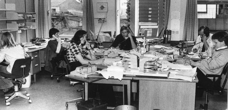 Fra 70-tallet av styrte mediene etter nye idealer. – Vårt Land var Norges beste journalist­utdanning, sier Stein Kåre Kristiansen (nr. to fra venstre). Her sammen med Ann-Karin Bleivik, Pål T. Jørgensen, Gunvald Justnæs og Helge Kjøllesdal i 1976.
