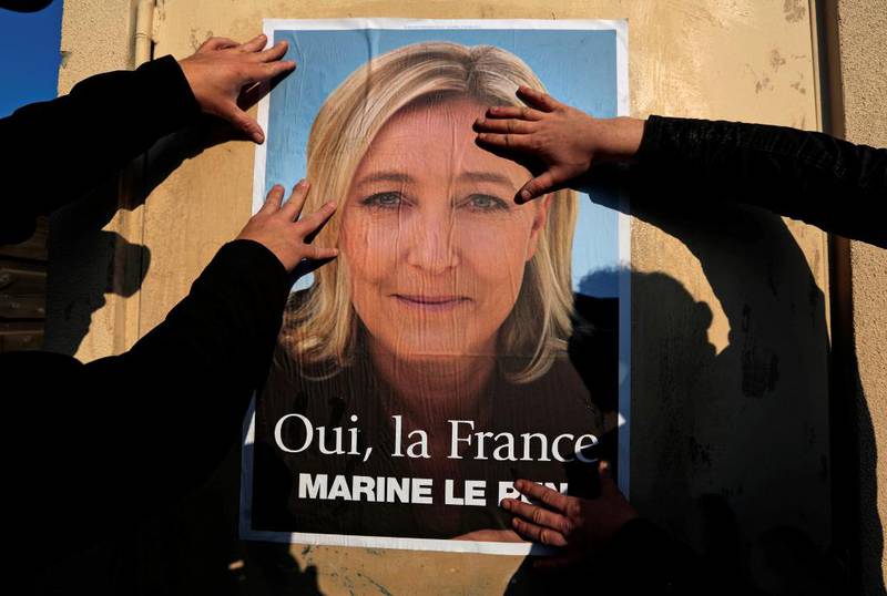 Partileder Marine Le Pen det ytterliggående franske nasjonalistpartiet Nasjonal Front, er blitt den fremste plakatfiguren for en nasjonalt orientert høyrepopulisme på rask framgang i mange europeiske land. De spiller på uro, misnøye og motstand mot innvandring, globalisering og Brussel-styre.