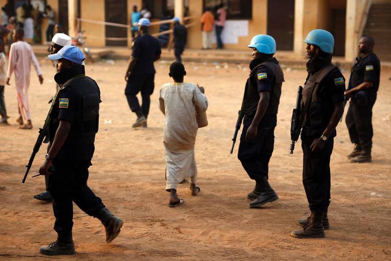 Fredsbevarende FN-styrker fra Rwanda sikret i februar valglokalene under presidentvalget i Den sentralafrikanske republikk. Det er dokumentert grove seksuelle overgrep utført av FN-styrker i landet. Disse soldatene har ikke noe med anklagene å gjøre.