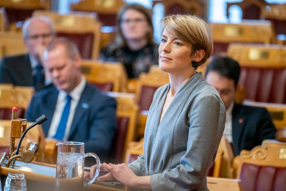 Oslo 20211202. 
SVs finanspolitiske talsperson Kari Elisabeth Kaski under l finansdebatten i Stortinget torsdag.
Foto: Heiko Junge / NTB