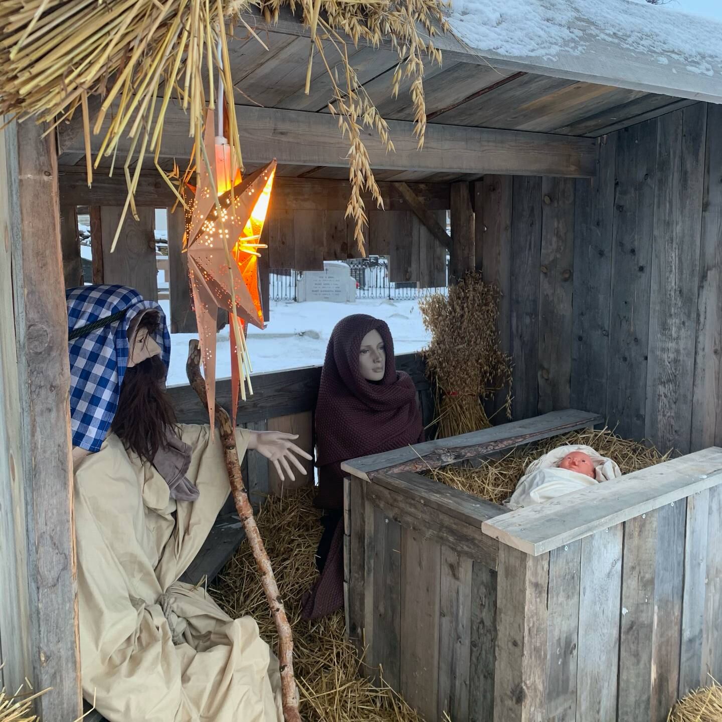 Julekrybben utenfor Røros kirke