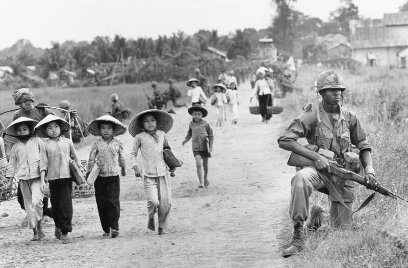 I 1969 foreslo amerikanske misjonærer via Billy Graham at man skulle bombe dikene i Nord-Vietnam for å knuse landets økonomi, og dermed få slutt på krigen. Dette ville ført til store sivile tap. Forlaget ble aldri satt ut i livet. Et sted mellom 2,2 og 3,2 millioner sivile ble drept i Vietnam-krigen.