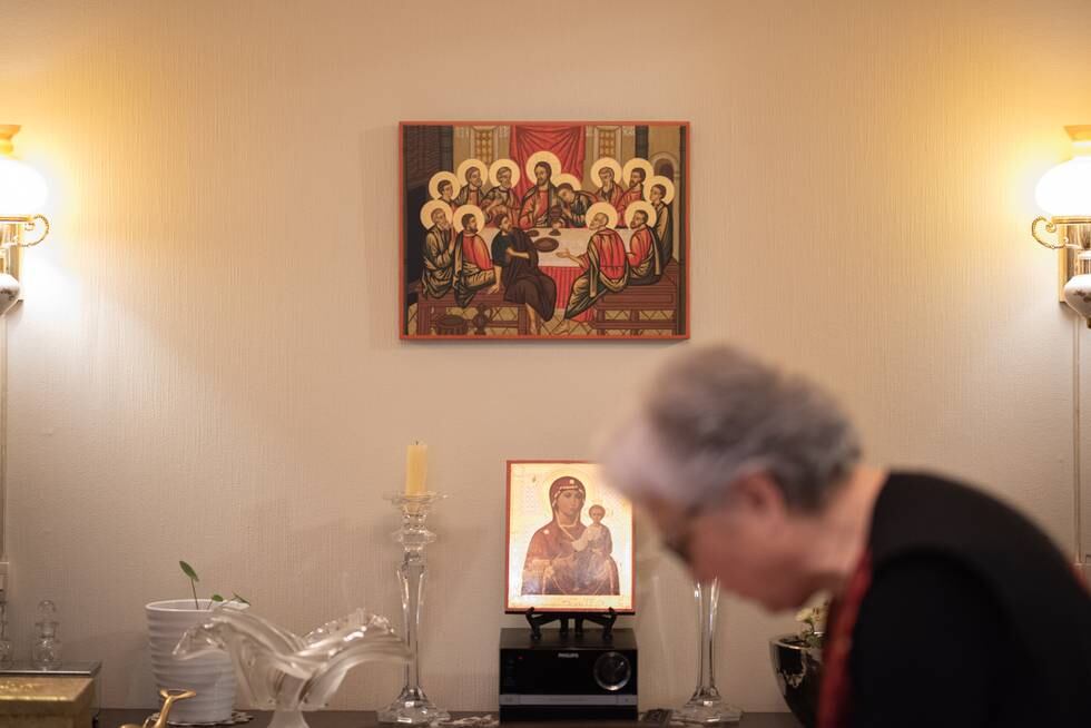 Bilder av Janette Khoury tatt hos henne i Oslo. Saken til Julebilag om De myrrabærende kvinner sine forberedelser til jul og om rtodokse juletradisjoner.
