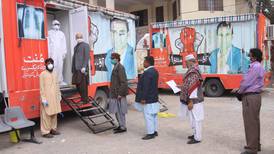 Leger sultestreiker med krav om smittevernutstyr i Pakistan