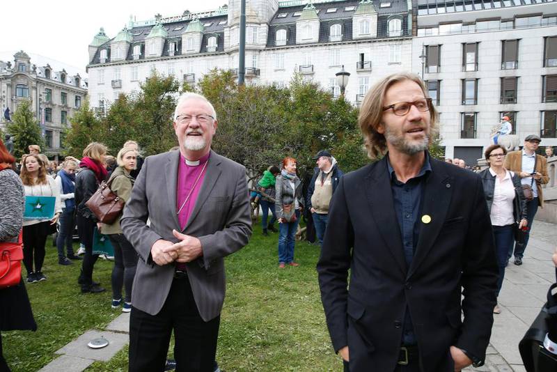 Også Oslo-biskop Ole Christian Kvarme møtte opp under solidaritetsaksjonen. 