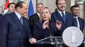 Bekreftet at Giorgia Meloni danner regjering i Italia