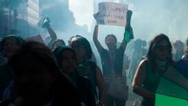 Titusenvis demonstrerer for abortrettar i Latin-Amerika