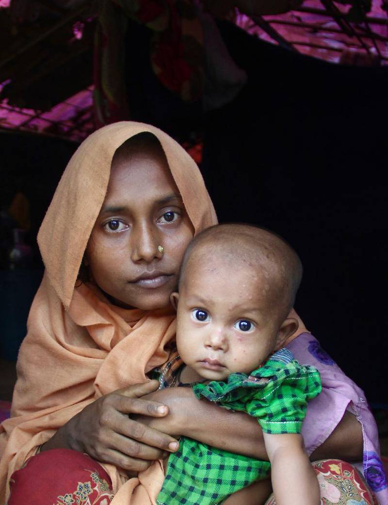 Ettbarnsmoren Majuma kom til Bangladesh fra Myanmar i begynnelsen av september, etter at landsbyen deres ble angrepet. Familien bor under primitive og helsefarlige forhold.