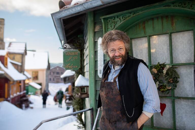 Kåre Conradi var filmskapernes førstevalg, og ikke bare fordi han kjente forgjengeren Henki Kolstad. Foto: Nordisk Film Distribusjon