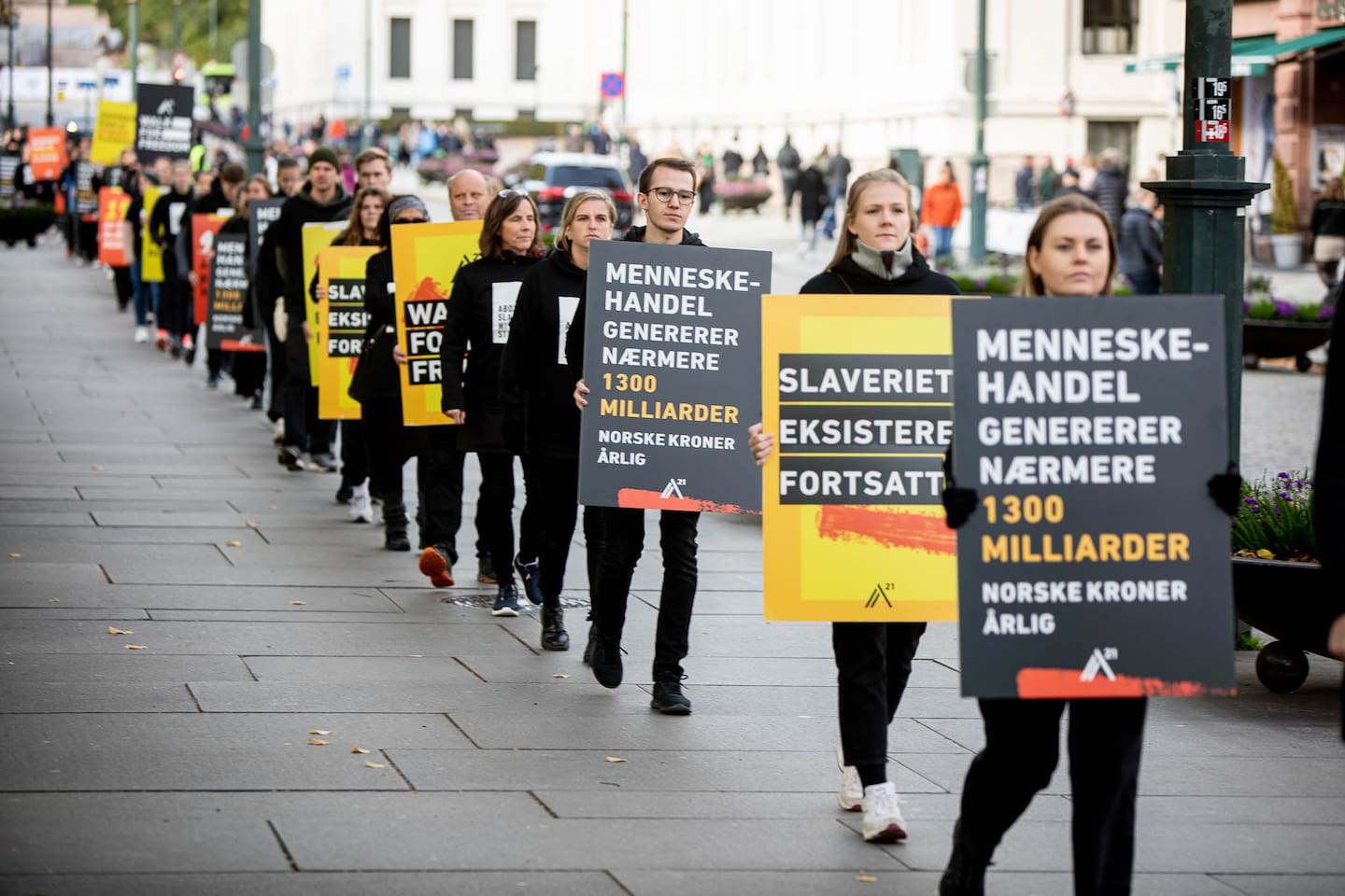 Arrangementet Walk for freedom, altså gå for fridom, er ei stille markering der ein ynskjer å spreie informasjon og gjera folk merksame på at det framleis finnes menneske som lever i slaveri. Det er altså organisasjonen A21 som står bak marsjen. Moderne slaveri