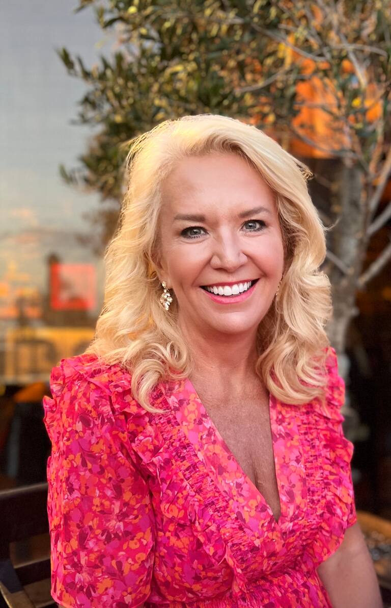 Ann-Kristin Iversen har deltatt i oversettelsesarbeidet som redaktør og oversetter.