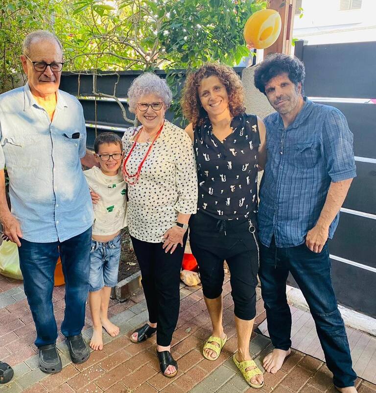 SAVNET: Gislene Abraham, Ohad, Ruti, Karen og drepte Roer Munder.