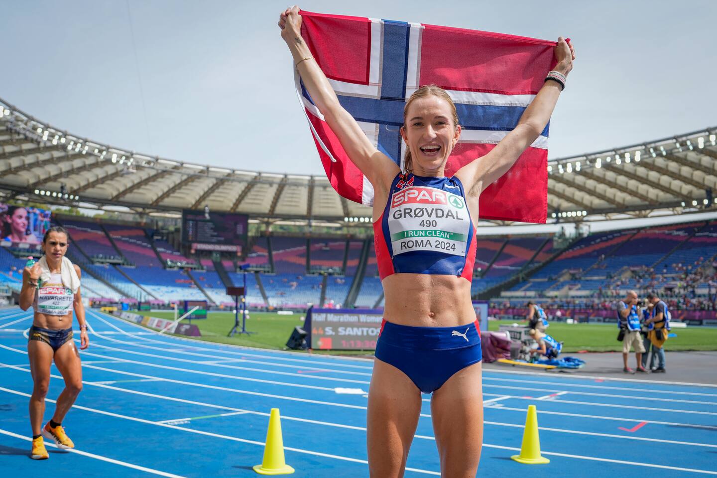 Karoline Bjerkeli Grøvdal står over Diamond League-stevnet i Monaco fredag. Foto: Heiko Junge / NTB