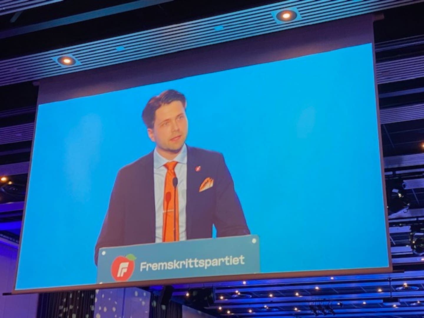 Stortingskandidat i Vestfold og tidligere FpU-leder Bjørn-Kristian Svendsrud under Fremskrittspartiet (Frp) sitt landsmøte i 2025. Innlegg om surrogati.