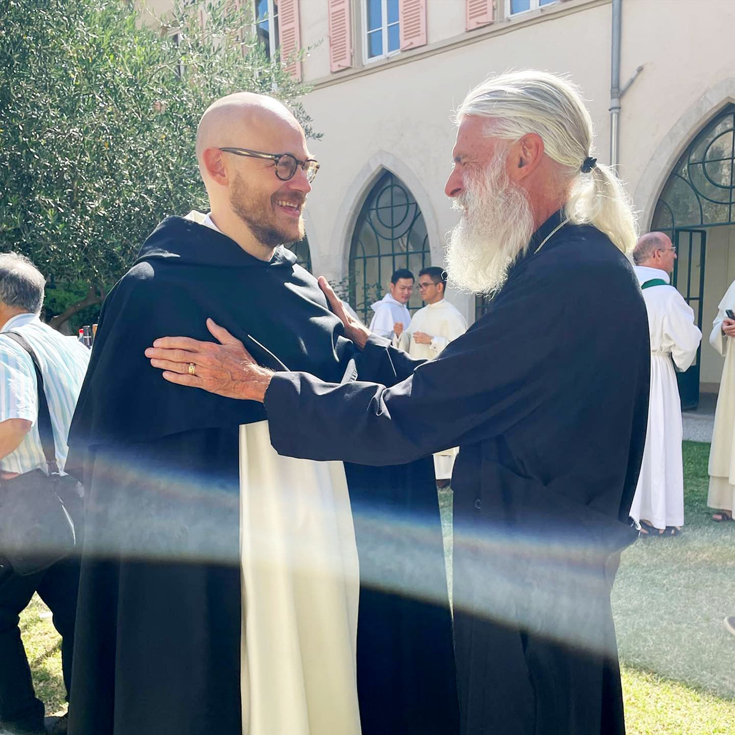 GJEST: Den svenske forfatteren, pastoren og retreatlederen Peter Halldorf var til stede da Benjamin Ekman avga løfte.