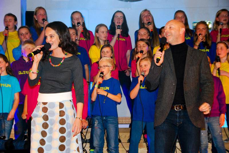 Karin Okkenhaug Seim og Jan Kristian Rørvik fra Oslo Gospel Choir fant raskt tonen i sitt gamle barnekor.