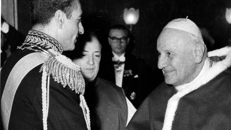 Johannes XXIII møter sjah Reza Pahlavi i Vatikanet i 1958.