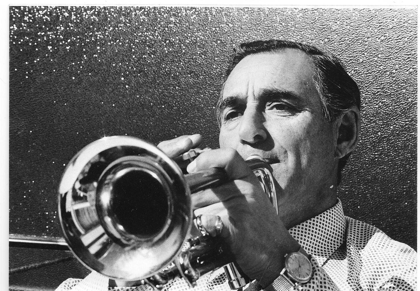 Herman Sachnowitz spilte trompet hele livet. Ervin Kohn forteller at han fikk låne trompeten hans da han var i guttemusikken.