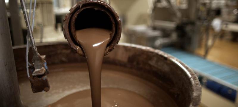 Sjokoladen vi spiser er i de aller fleste tilfeller produsert ved bruk av slaver viser filmen .
