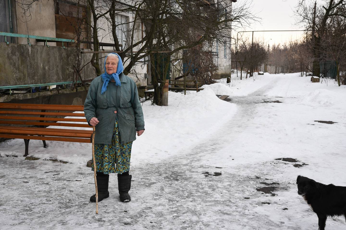 KREFTSYK: Zinaida på 71 har valgt å bli igjen. Hun må ta seg av sin kreftsyke mann, som fikk kreft etter å ha drevet redningsarbeid i Tsjernobyl.