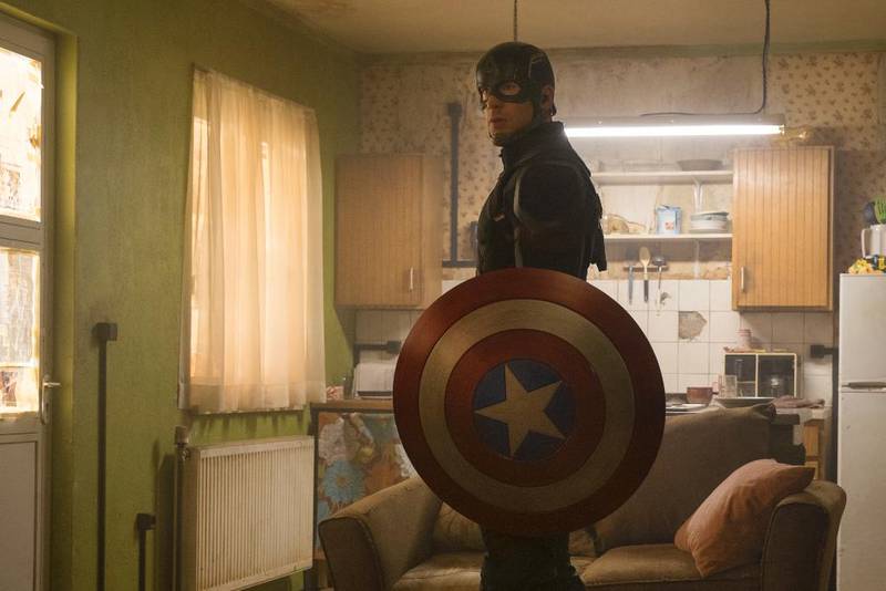 Captain America er en idealistisk superhelt som symboliserer grunnleggende amerikanske verdier. Her i Chris Evans skikkelse fra den nye filmserien om figuren.