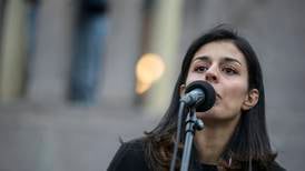 Hets rammer minoritetsstemmer som Mina Adampour