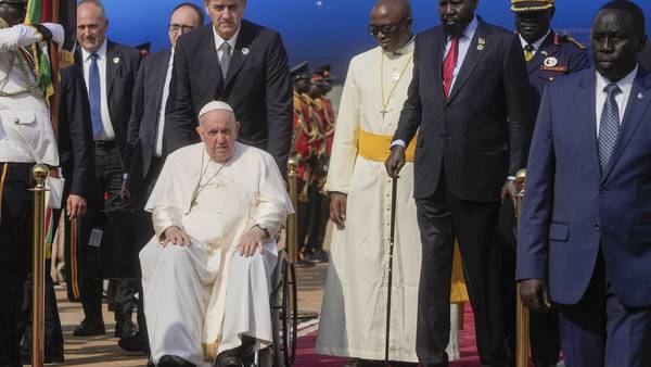 Paven ber Sør-Sudans ledere om en ny start for fred