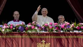 Paven ber om fred i «krigspåsken»
