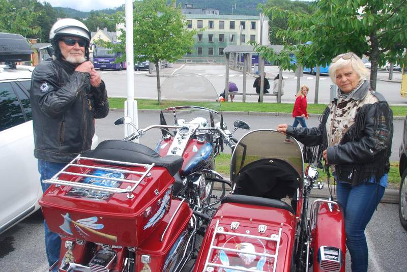 Ekteparet Svein Håtveit og Randi Eriksen har det travelt under Notodden Bluesfestival.